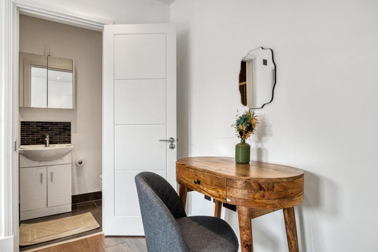 Apartament Luxurious Hidden Gem In Wandsworth Londyn Zewnętrze zdjęcie