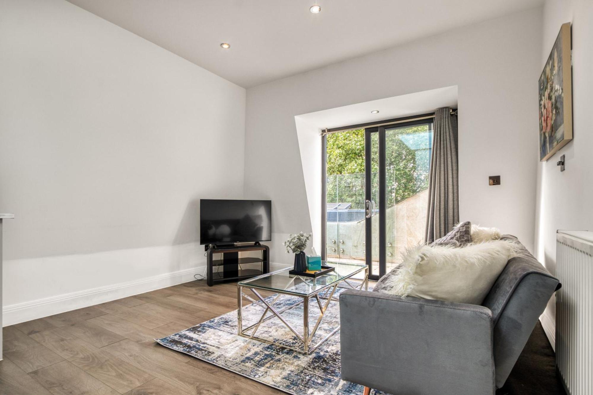 Apartament Luxurious Hidden Gem In Wandsworth Londyn Zewnętrze zdjęcie